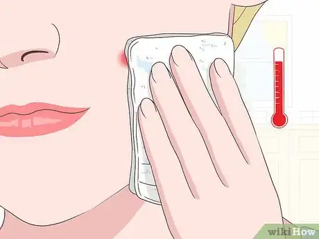 Imagen titulada Stop a Pimple from Forming Step 2