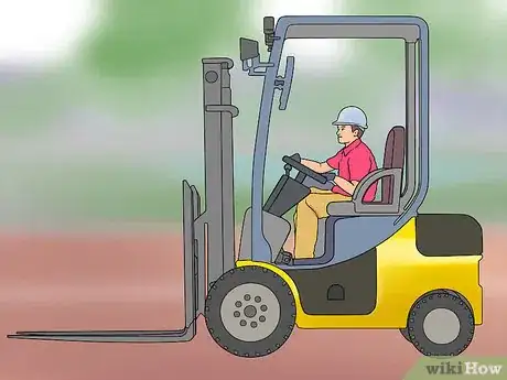 Imagen titulada Drive a Forklift Step 20