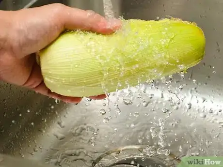 Imagen titulada Cook Corn on the Cob in the Oven Step 2