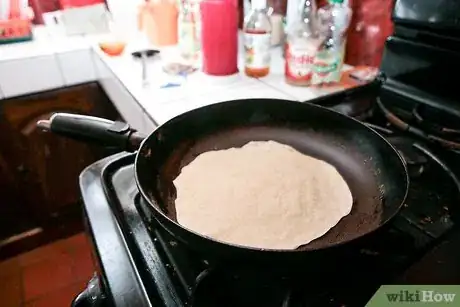 Imagen titulada Make Your Own Tortillas Step 10