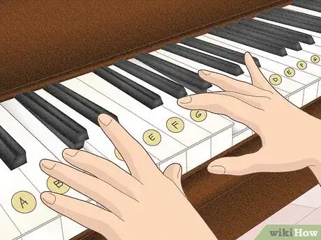 Imagen titulada Play Chopsticks on a Keyboard or Piano Step 4