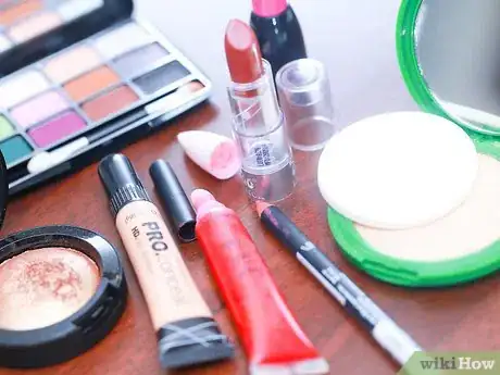 Imagen titulada Start a Makeup Collection Step 15