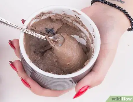 Imagen titulada Make Fake Poop for a Prank Step 10