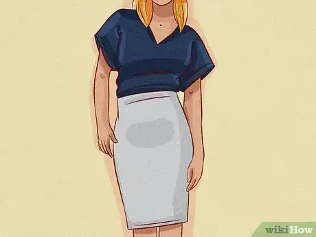 Imagen titulada Dress the Inverted Triangle Body Shape Step 2