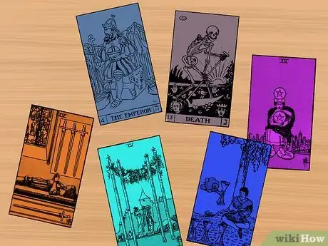 Imagen titulada Read Tarot Cards Step 8