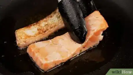 Imagen titulada Cook Salmon Fillet Step 17