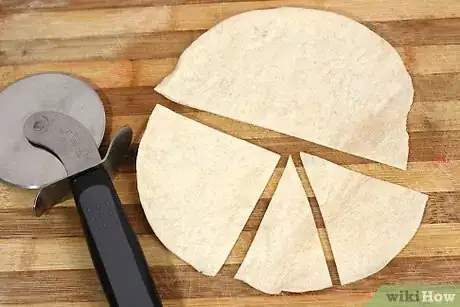 Imagen titulada Make Tortilla Chips Step 4Bullet1