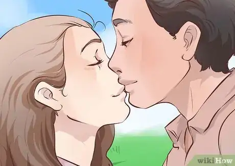 Imagen titulada Teach Someone to Kiss Step 3