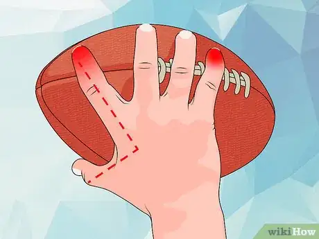 Imagen titulada Throw a Football Step 2