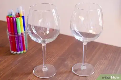 Imagen titulada Decorate Wine Glasses Step 7