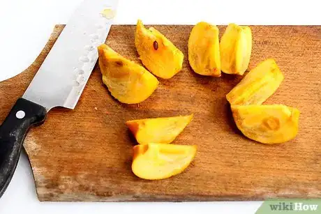 Imagen titulada Cut a Persimmon Step 11