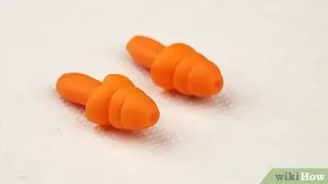 Imagen titulada Disinfect Earplugs Step 9