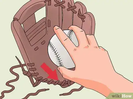 Imagen titulada Break in a New Baseball Glove Step 6