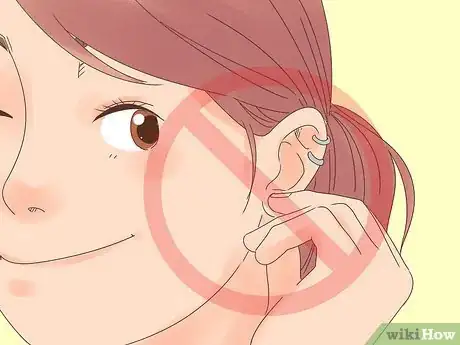 Imagen titulada Treat an Infected Ear Piercing Step 12