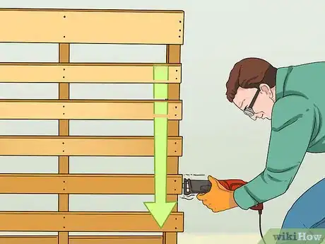 Imagen titulada Take Apart a Pallet Without Breaking It Step 10