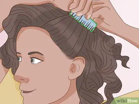 Imagen titulada Do Your Hair Like Sandy from Grease Step 29