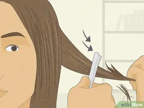 Imagen titulada Razor Cut Your Own Hair Step 11