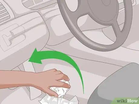 Imagen titulada Remove Odors from Your Car Step 1
