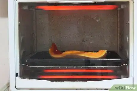 Imagen titulada Cook Butternut Squash in the Oven Step 5