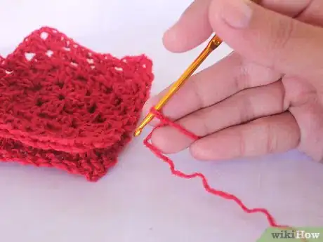 Imagen titulada Attach Granny Squares Step 8