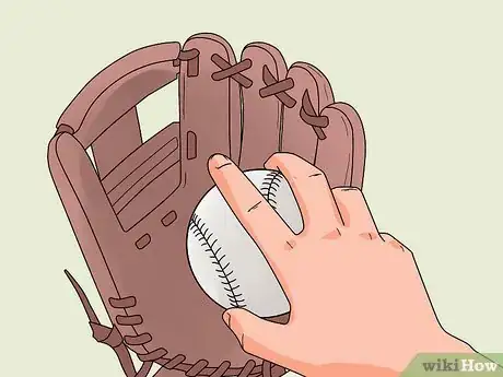 Imagen titulada Break in a New Baseball Glove Step 3