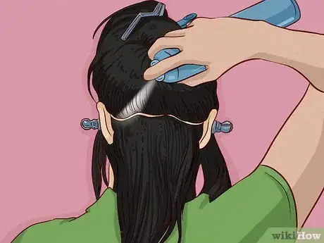 Imagen titulada Glue Hair Extensions Step 21