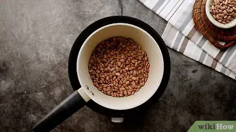 Imagen titulada Cook Pinto Beans Quickly Step 7