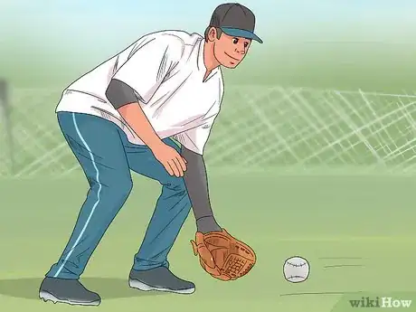 Imagen titulada Catch a Baseball Step 8