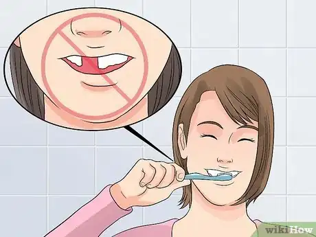 Imagen titulada Clean Your Whole Mouth Step 10