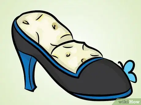 Imagen titulada Break in High Heel Shoes Step 7