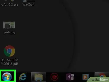 Imagen titulada Customize the Size of the Windows 7 Taskbar Icons Step 1