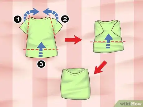 Imagen titulada Fold Baby Clothes Step 3