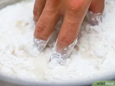 Imagen titulada Toss Pizza Dough Step 5