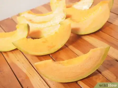 Imagen titulada Cut a Cantaloupe Step 14