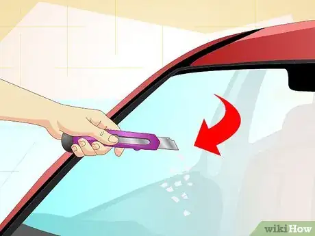 Imagen titulada Repair a Windshield Step 20