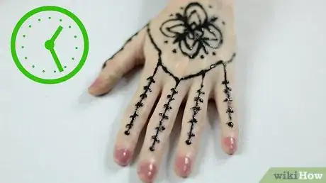 Imagen titulada Draw Henna Tattoos Step 4