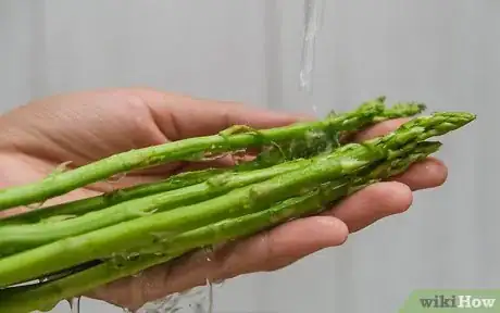 Imagen titulada Blanch Asparagus Step 1