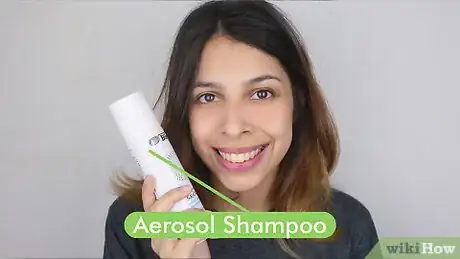 Imagen titulada Use Dry Shampoo Step 10