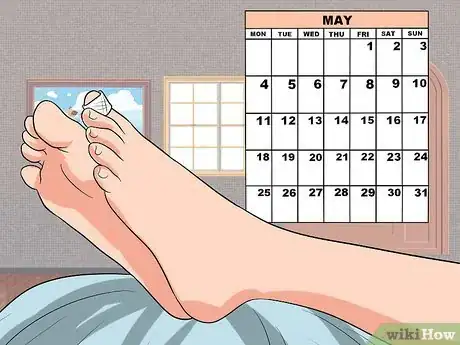 Imagen titulada Remove a Dead Toenail Step 11