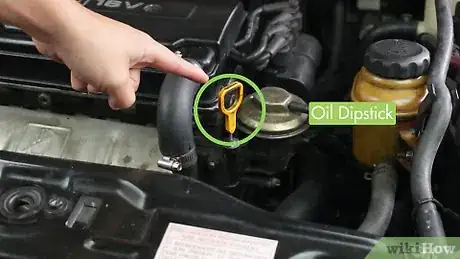 Imagen titulada Check Oil Level in Car Step 4