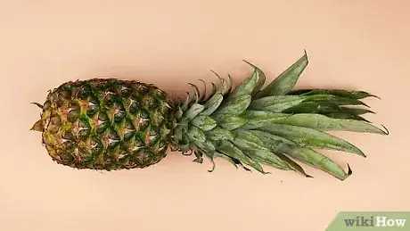 Imagen titulada Tell if a Pineapple Is Ripe Step 8