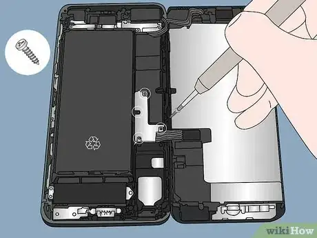 Imagen titulada Replace an iPhone Battery Step 12