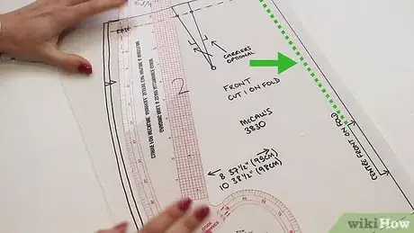 Imagen titulada Sew Using Patterns Step 12