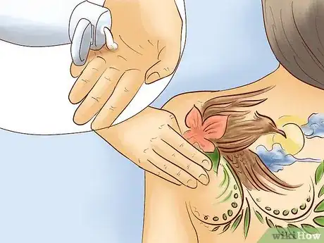 Imagen titulada Get Rid of Tattoo Scarring and Blowouts Step 7