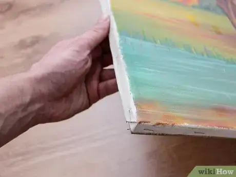 Imagen titulada Clean an Oil Painting Step 10