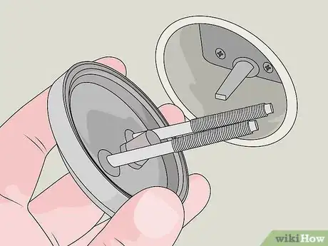 Imagen titulada Change a Deadbolt Lock Step 2