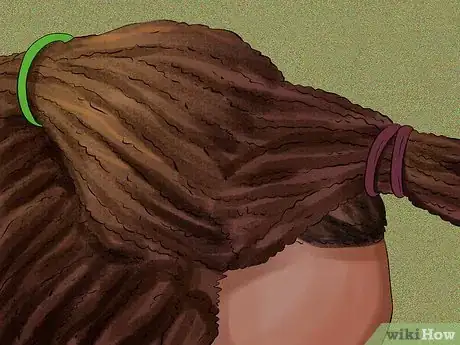 Imagen titulada Dreadlock Straight Hair Step 12