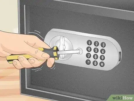 Imagen titulada Open a Digital Safe Without a Key Step 13