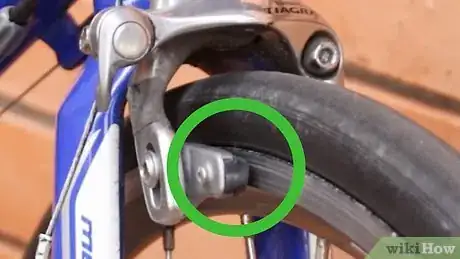 Imagen titulada Fix Stuck Bicycle Brakes Step 1