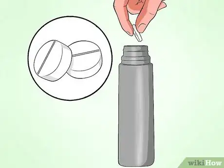 Imagen titulada Clean a Vacuum Thermosflask That Has Stains at the Bottom Step 12
